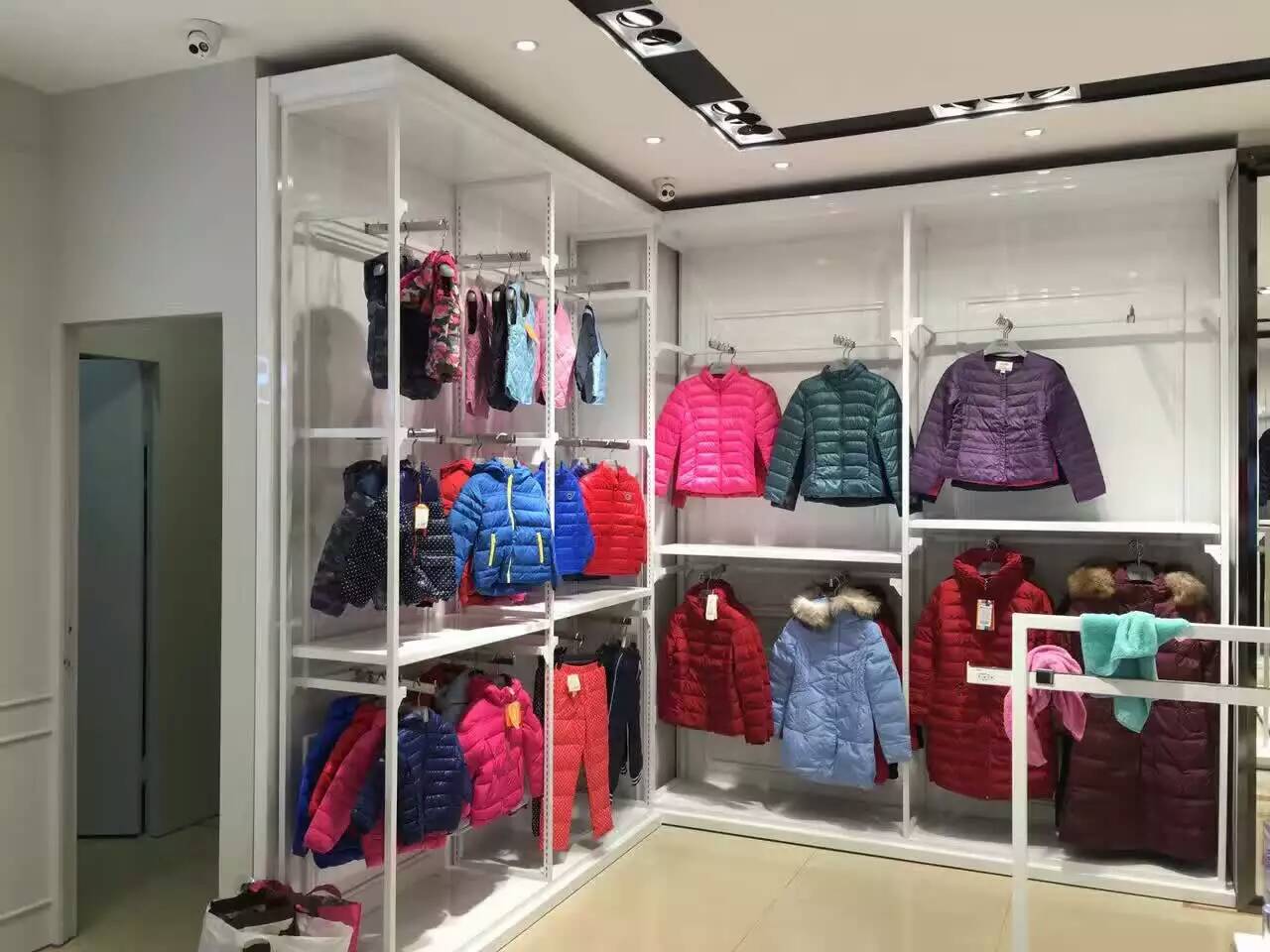 艾迪雅蘭仕羽絨城